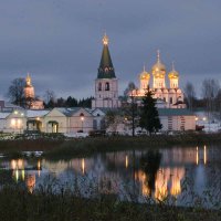 Иверский монастырь на закате :: Алексей Харитонов