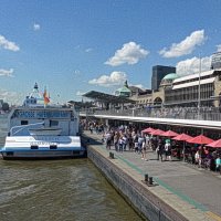 В порту Гамбурга :: Nina Yudicheva
