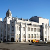 Бийск. Драматический театр. :: Олег Афанасьевич Сергеев