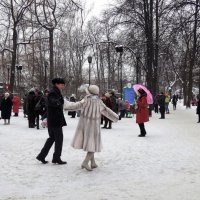 Танцы на снегу. :: Лара ***