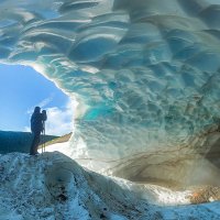 В ледяной пещере :: Денис Будьков
