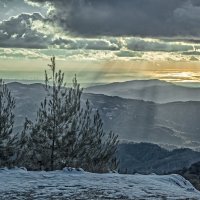 Снег в горах Кипра :: Виталий Авакян