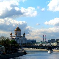 Москва - центр. Храм Христа Спасителя. :: Владимир Драгунский