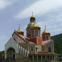 Греко - католический   храм  в   Яремче :: Андрей  Васильевич Коляскин