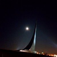 Монумент «Покорителям космоса» :: Ева Олерских