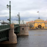 ВЕСЕННИЙ САНКТ-ПЕТЕРБУРГ :: Николай Гренков