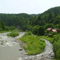Река   Прут   в  Яремче :: Андрей  Васильевич Коляскин