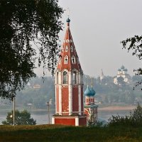 Колокольня Казанского храма. Тутаев :: MILAV V