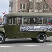 Автобус с Ветеранами Великой-Отечественной Войны. :: Валентина Жукова