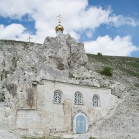 Храм в скале :: Александр Руцкой