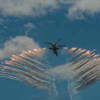 "Авиадартс-2017". Ка-52 пилотажной группы "Беркуты". :: Roman Dergunov
