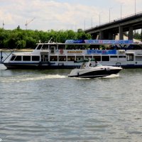 Начался сезон водных прогулок :: Нина Бутко