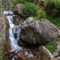 Шагацикомдон, небольшой водопад в Цее :: Наталья Федорова