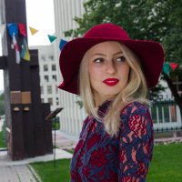 Катерина. Девушка в красной шляпе. :: Aleksandra Malygina