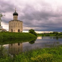 Церковь Покрова на Нерли. :: Александр Теленков