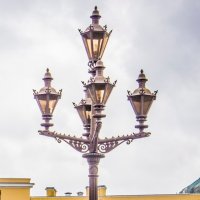 фонарь на Дворцовой площади :: Марина 
