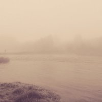 Окутан туманом, одержим рыбалкой... :: Кирилл Миляев