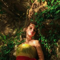 Красивая девушка в лесу :: Виктория Балашова