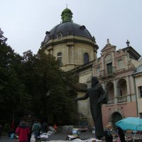 Книжный   базар   в   Львове :: Андрей  Васильевич Коляскин