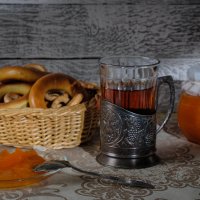 "Чай с персиковым вареньем" :: Алексей Мезенцев