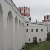 Прогулки по Новодевичьему монастырю :: Маера Урусова