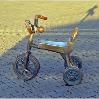 Скульптура трехколесного велосипеда в Ижевске. :: muh5257 
