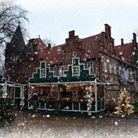 Рождественский базар на фоне замка Бергедорф :: Nina Yudicheva