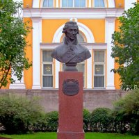 Памятник-бюст Г.Р.Державину :: Сергей Карачин