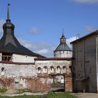 Стены и башни старинного монастыря :: Nikolay Monahov