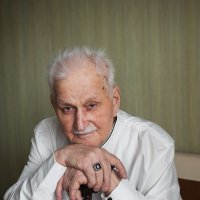 портрет ветерана :: Батик Табуев