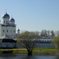 Вид на Свято-Юрьев мужской монастырь с теплохода :: Елена Павлова (Смолова)
