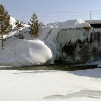 Подмерзший водопад :: Елена Тренкеншу