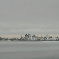 Вид на кремль с озера Неро. :: Серж Григорьев
