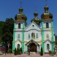 Православный   храм  в   Рахове :: Андрей  Васильевич Коляскин
