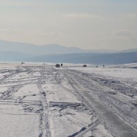 На льду Красноярского водохранилища :: Татьяна Соловьева