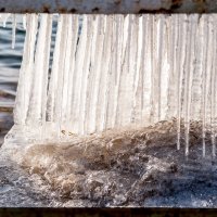 Ледяные сталактиты :: Константин Чебыкин