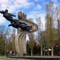 Памятник летчикам-героям 69-го истребительного авиаполка :: Александр Корчемный