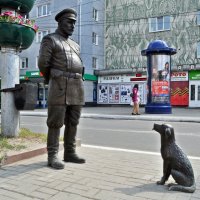 Скульптурная группа "Городовой с собакой" :: Лариса Вишневская