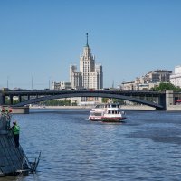 Большой Краснохолмский мост :: Сергей Лындин