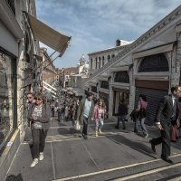 Venezia. Vista dal ponte di Rialto in via Ruga degli Orefici. :: Игорь Олегович Кравченко