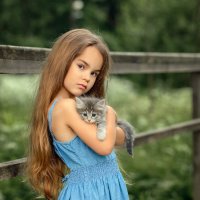 Девочка с котиком :: Виктория Дубровская
