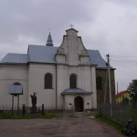 Римо - католический   храм   в    Надворной :: Андрей  Васильевич Коляскин