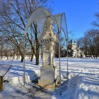 Мемориальный столб в Коломенском :: Константин Анисимов