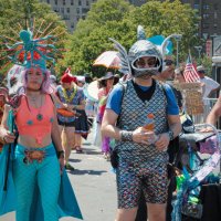 На параде русалок в Бруклине :: Олег Чемоданов