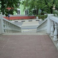 На ступеньках той лестницы, лестницы я хотел бы, снова встретиться с тобой! :: Ольга Кривых