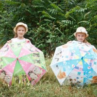 Девочки близняшки с зонтиками :: Фотограф Наталья Рудич Новацкая