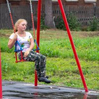 Современным подросткам "весело" в деревне летом :: Наталья Верхотурова