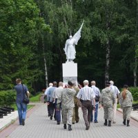 Великие Луки. Братское кладбище. 21 июля 2018 года... :: Владимир Павлов