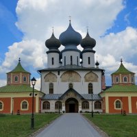 Богородичный Успенский мужской монастырь :: Светлана Петошина