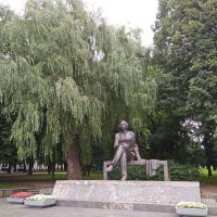 Памятник А.М. Горькому в центральном детском парке , г. Минск :: Tamara *